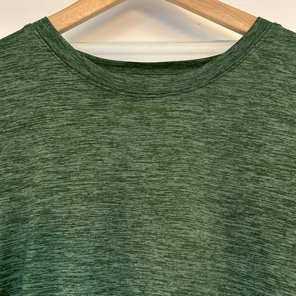 Balance collection man’s performance wear - Picture 2 of 5